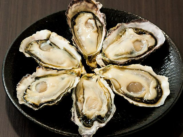 播磨灘産ハーフシェル冷凍生牡蠣（12個入り） | 安心堂 食のSELECT